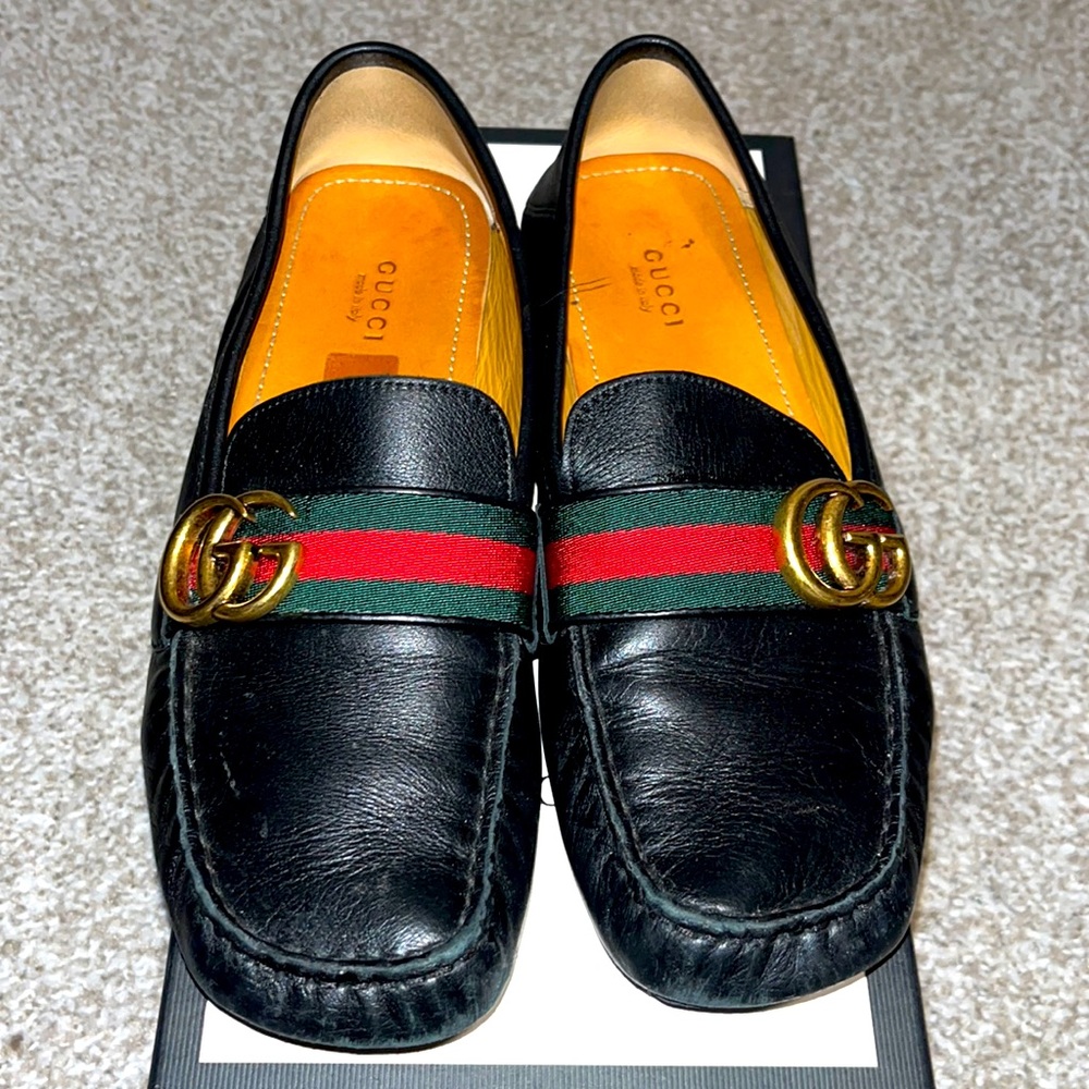 Black Gucci woman’s loafers